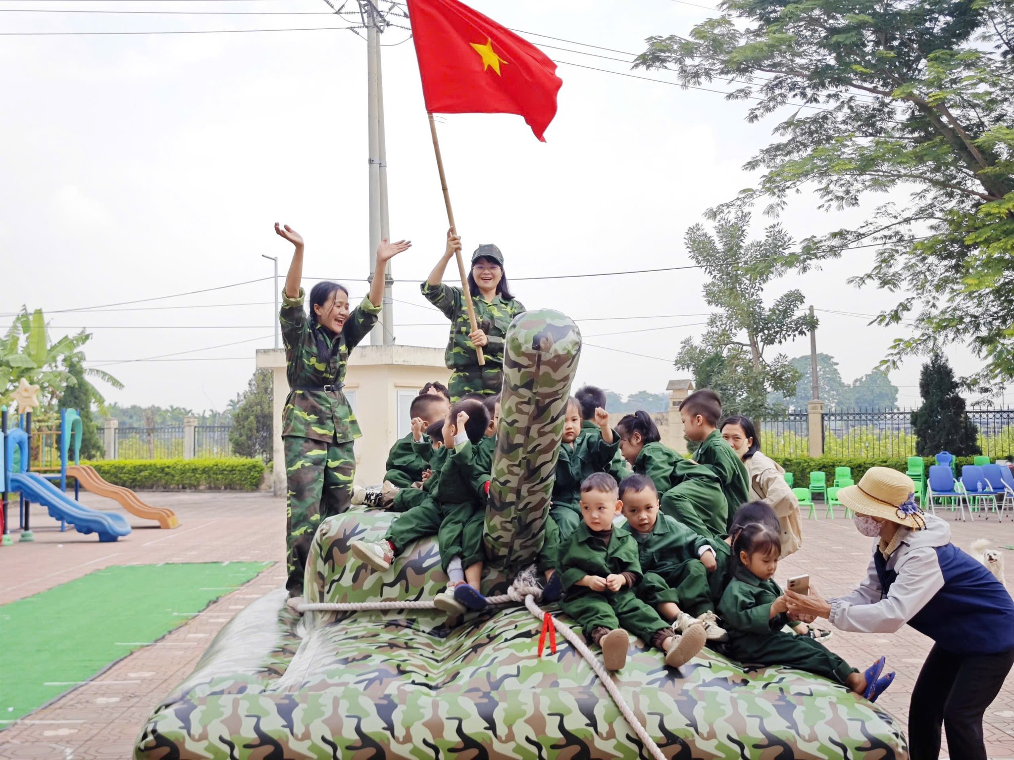 Chiến sĩ nhí